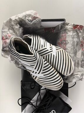 Adidas Messi Nemeziz Tango 17+ 360AGILI Soccer Shoes Black White Gum Slip-On